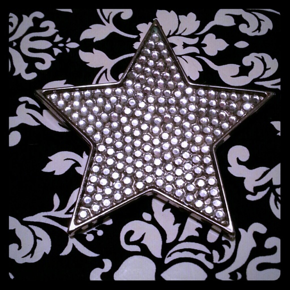 * Rhinestone star buckle *