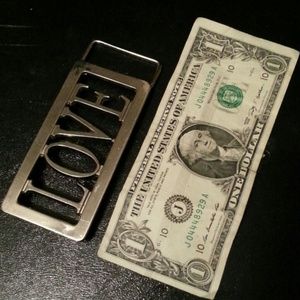 Love Buckle