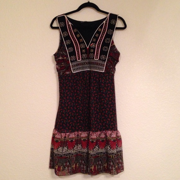 Nicola Bertti Black & Red Embroidered Dress Medium