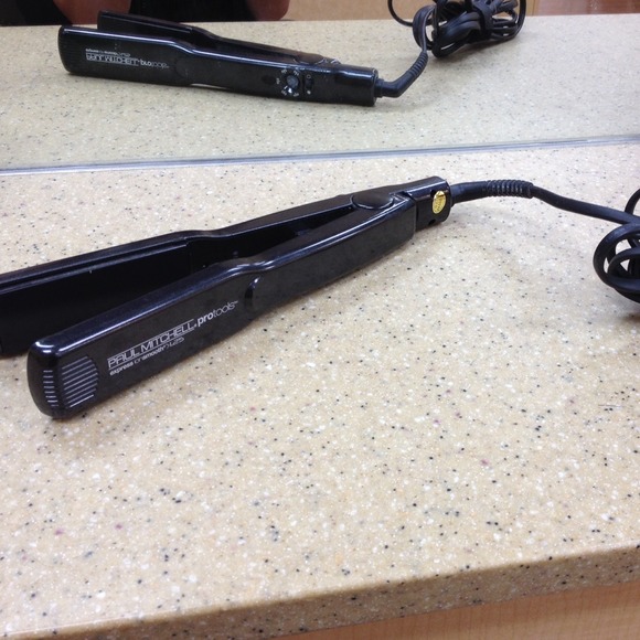 Paul Mitchell flat iron