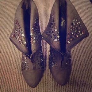 Grey/taupe bedazzled booties