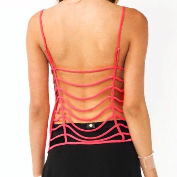 ❤️SALE❤️Gorgeous Coral Cage Back Top - Picture 2 of 4