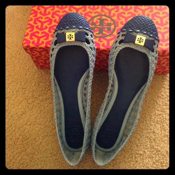 New leather tory burch shoes