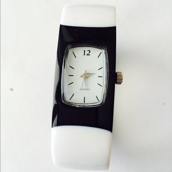 Bracelet watch