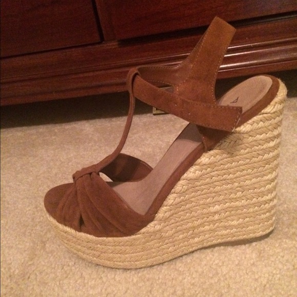 Worn once Aldo wedges in excellent condition - Picture 2 of 4