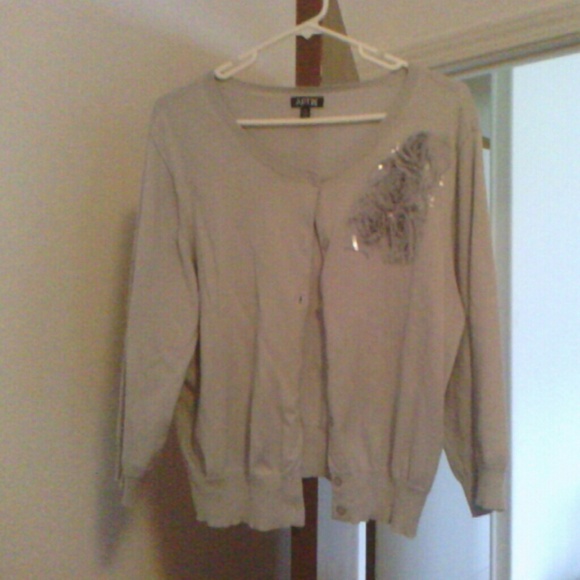 Gorgeous Short Gray Cardigan