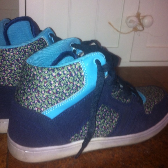 Urban outfitters shoes - Picture 3 of 4