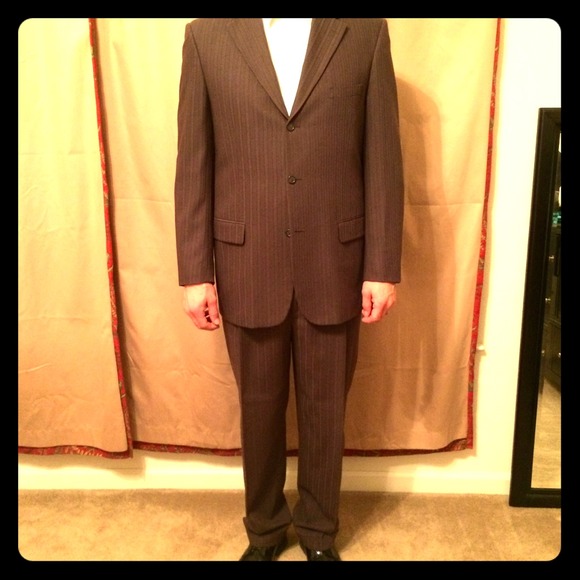 Men's taupe suit. Pronto Uomo. REDUCED💲