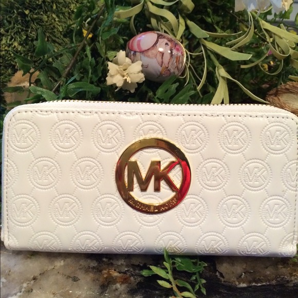 Michael Kors wallet