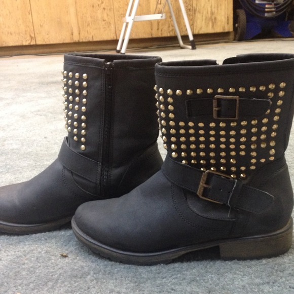 JustFab Shoes Just Fab Boots Poshmark