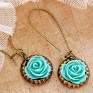 Handmade dangle mint rosette earrings