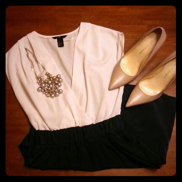 SOLD - H&M White/Navy Dress - Size 4 - Picture 3 of 4