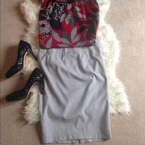 Grey pencil skirt