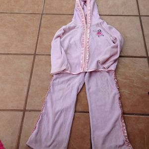 Little girl jogging suit or pj set 🌷