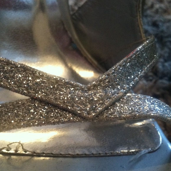 Sparkle heels. - Picture 2 of 4