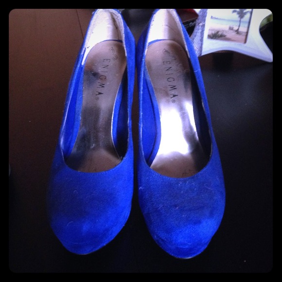 gorgeous blue heels