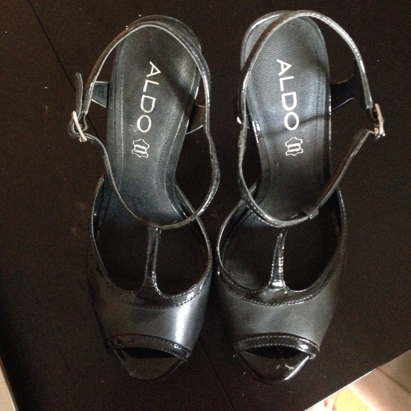 Gorgeous black python heels - Picture 2 of 4