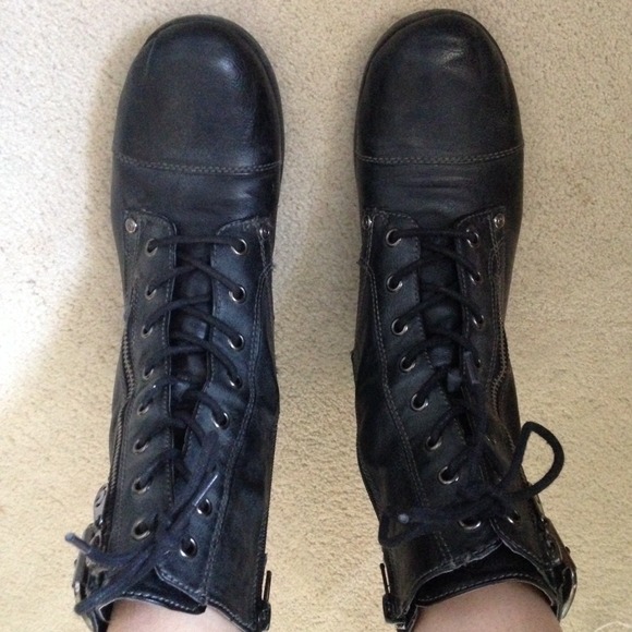 Black combat boots by guess size 8