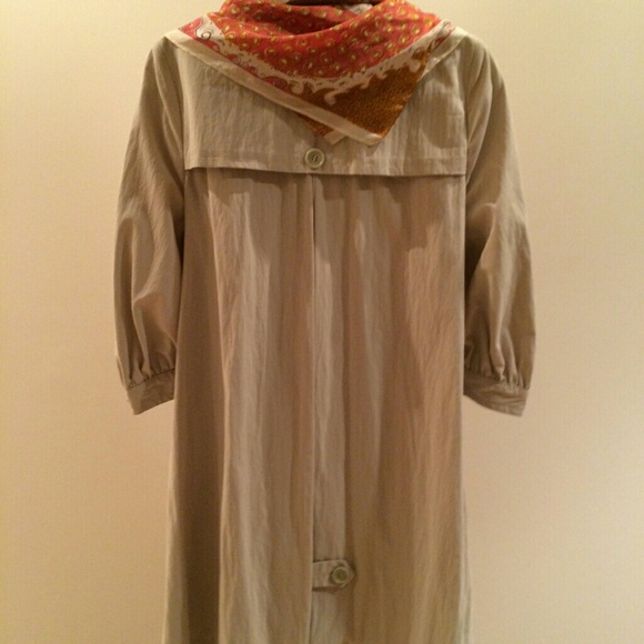 BCBGMAXAZRIA KHAKI RAINCOAT - Picture 2 of 4