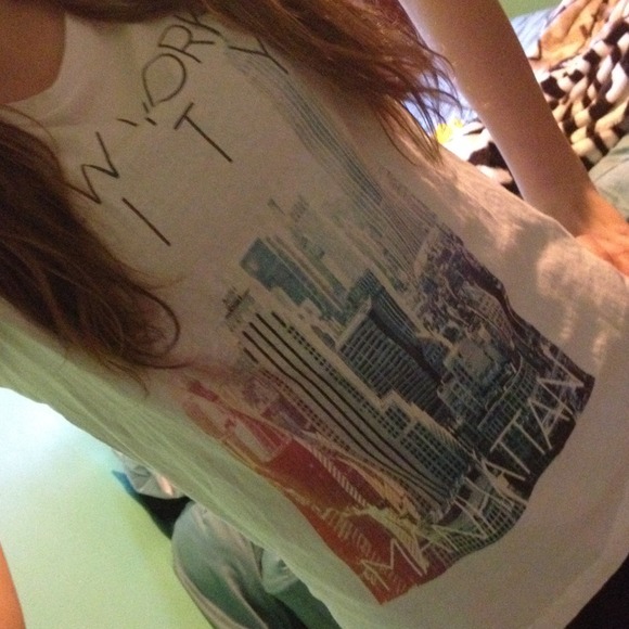 CottonOn: New York City Tee - Picture 2 of 4