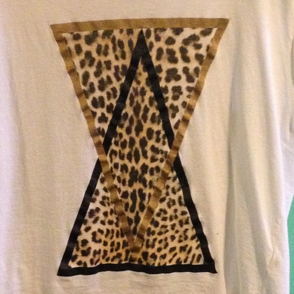 CottonOn: 2 Triangle Cheetah Tee - Picture 4 of 4