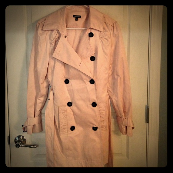 Cute pink Apt 9 trench coat