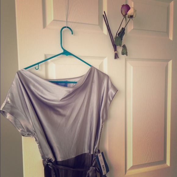 💢price cut!! 🌸simply vera wang silk top