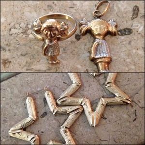 SOLD!  ✨💫 bundle of Gold jewlery