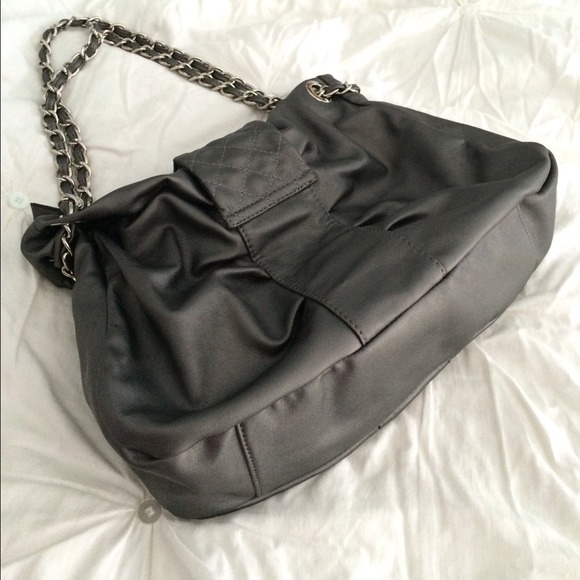 💕 Gorgeous Dark Silver Purse 💕 - Picture 2 of 4