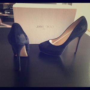 Jimmy Choo classic pumps