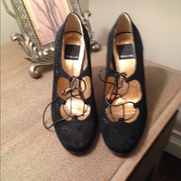 Size 7 suede Dolce Vita heels - Picture 1 of 3