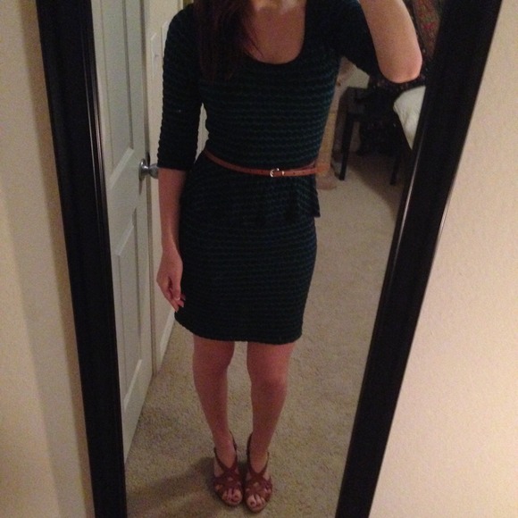 Retro Peplum Dress - Picture 3 of 3