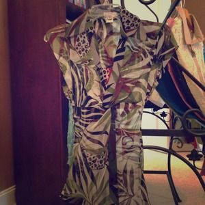 Cache sheer top and red express top