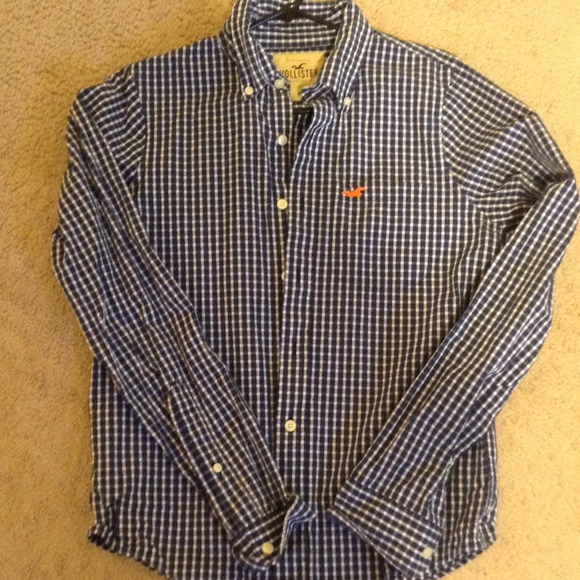 ‼️SOLD‼️ 😘Hollister shirt can bundle