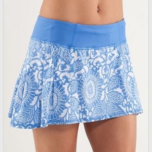 ❤️SOLD SOLD❤️Lululemon Run In The Sun Skirt 6