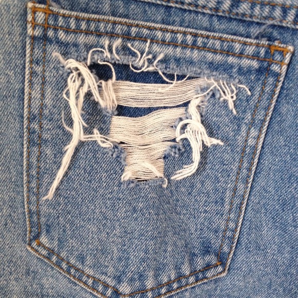 🚫SOLD Vintage high waisted jean shorts - Picture 4 of 4