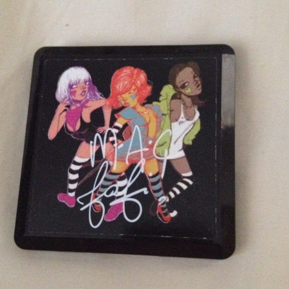 MAC fafi eyeshadow quad