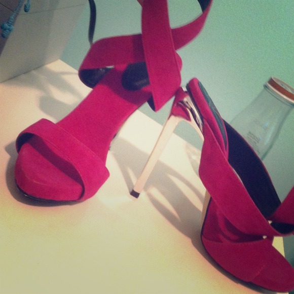 Guiseppe zanotti pink silver heel