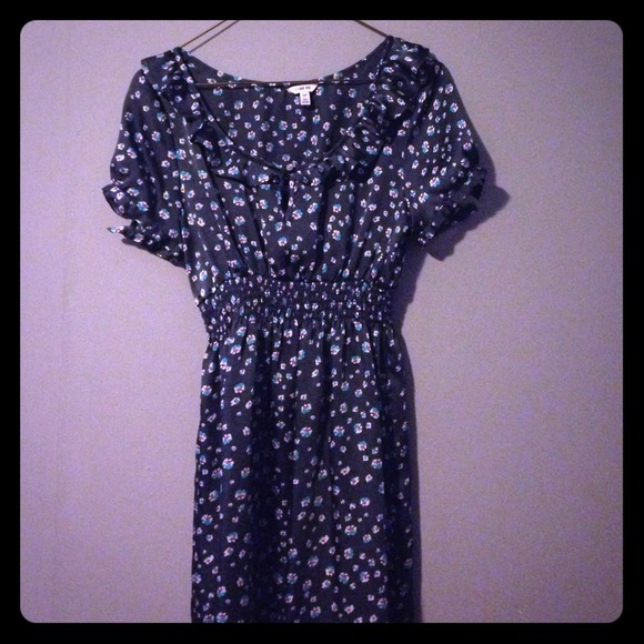 🔺 SOLD 🔺 Navy Blue Silky Dress
