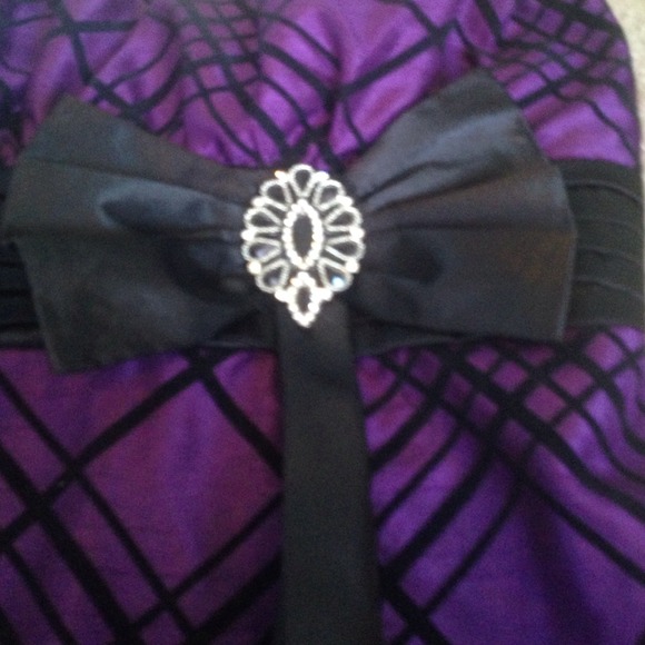 Dress - Picture 2 of 2