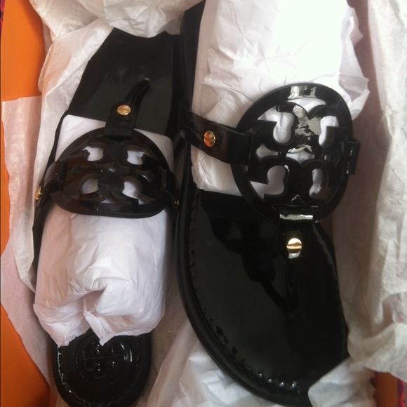 110% authentic Tory sandals🚫🚫🚫🚫🚫🚫🚫🚫🚫🚫🚫