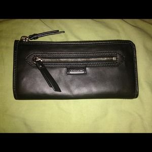 ‼️REDUCED‼️BRAND NEW BLACK LEATHER COACH WALLET