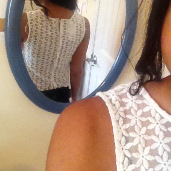 H&M Tops - H&M Crop Top H&M Tops - H&M Crop Top