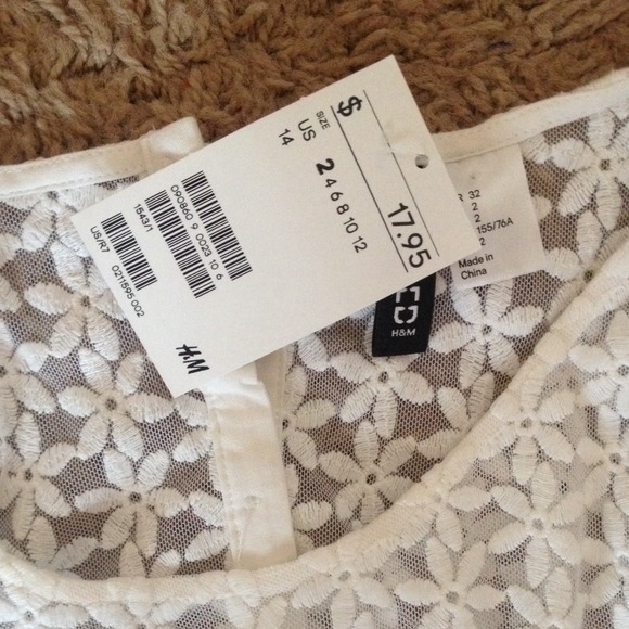 H&M Tops - H&M Crop Top H&M Tops - H&M Crop Top