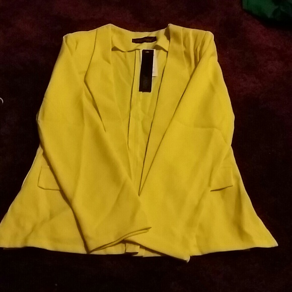 Yellow blazer