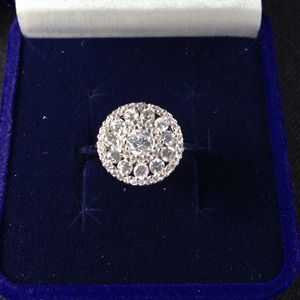 🎉SALE Sz8 925 stamped sterling silver stunner