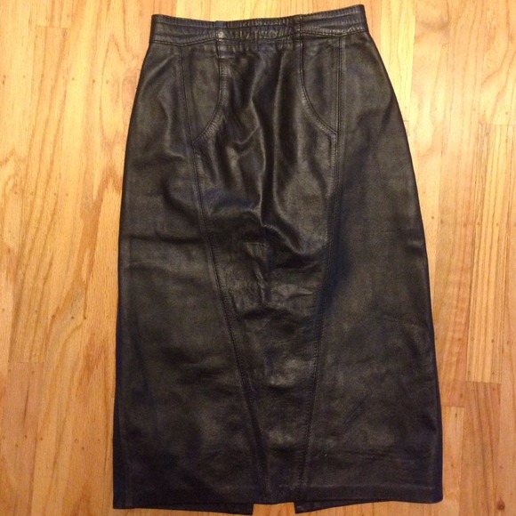 Black high waisted leather vintage skirt - Picture 1 of 4