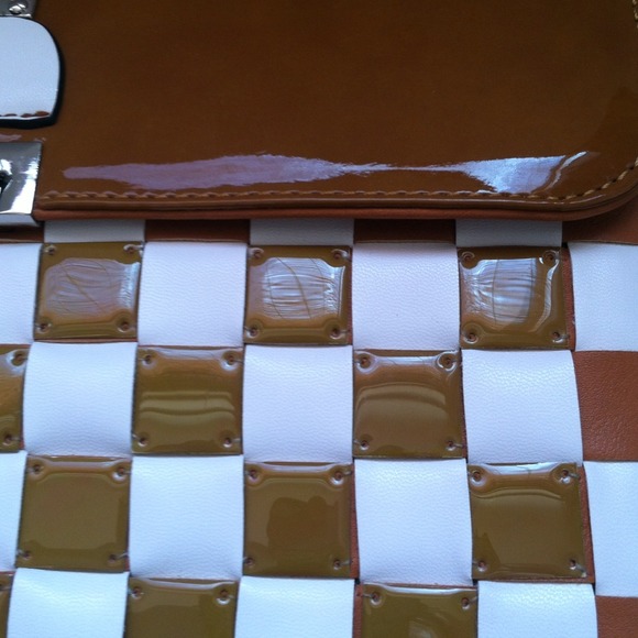 Nicole Lee Trinity Mod Handbag - Picture 3 of 4