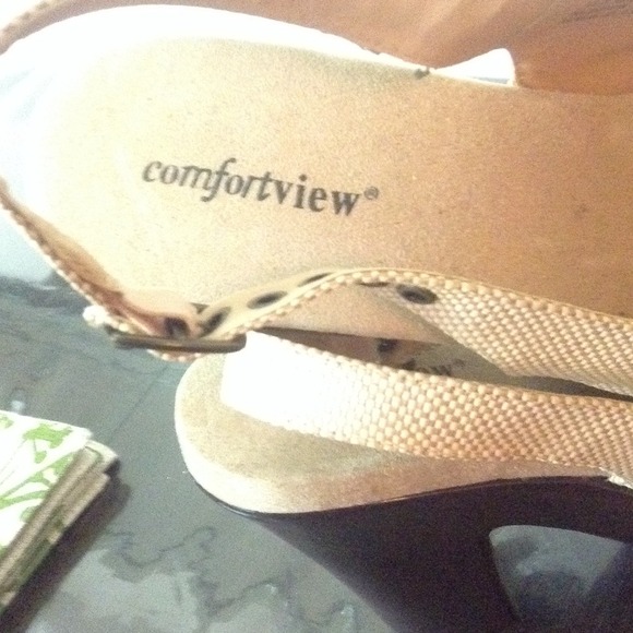 Shoes - Picture 4 of 4