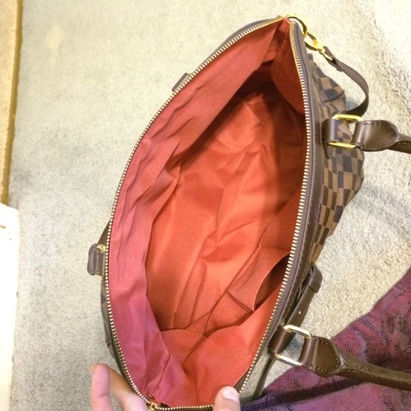 ⛔️⛔️SOLD⛔️⛔️Handbag - Picture 3 of 4